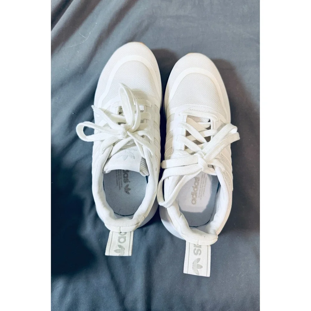 Adidas Originals Multix Athletic Sneakers Kid Size 4 Cloud White Tie‎ Neutral